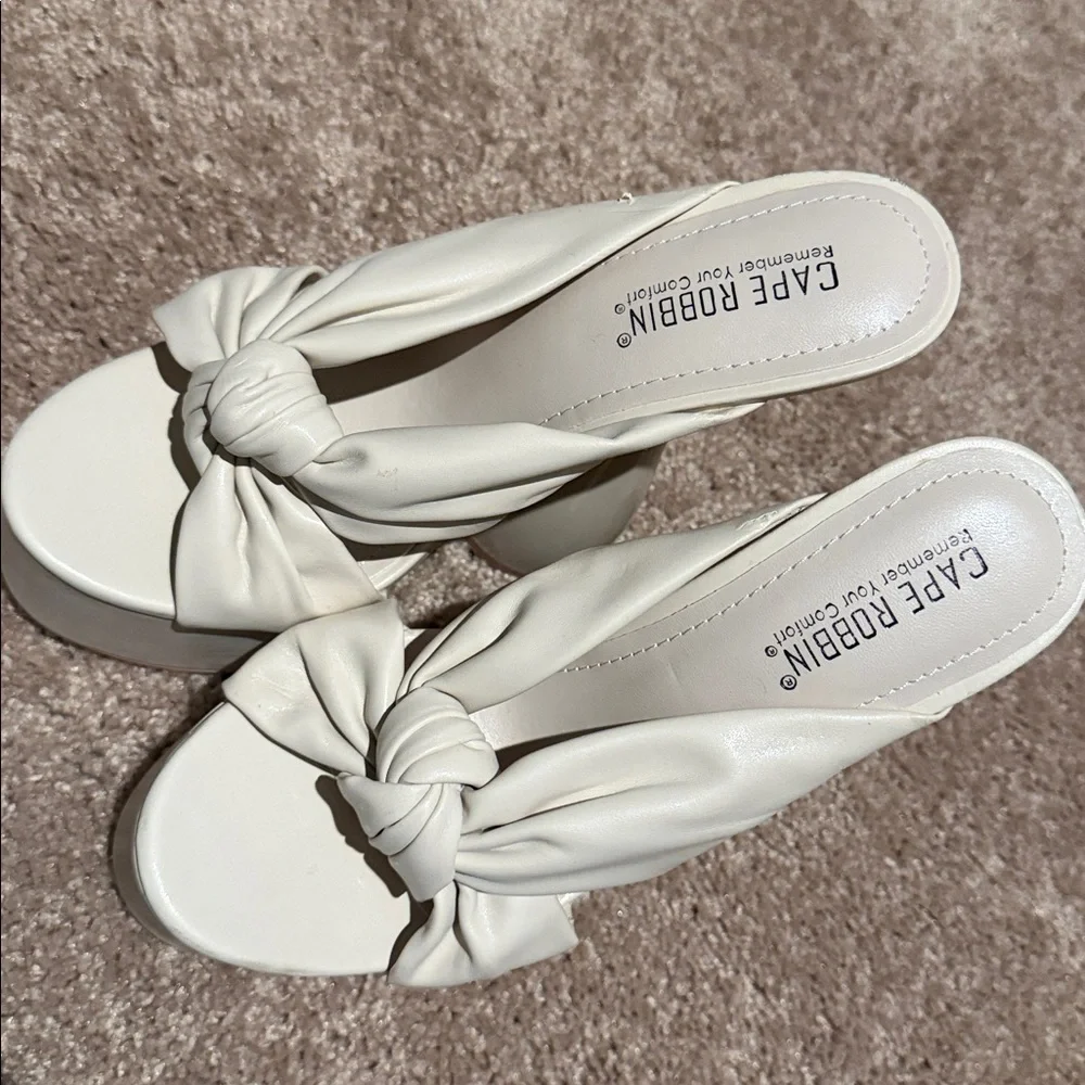 Cape Robbin Ivory Platform Mule Heels | Sculptural Heel | Size 8 - Picture 9 of 9